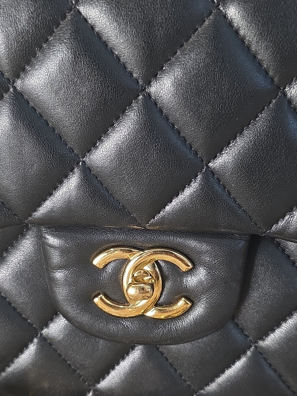 Chanel Quilted Classic Flap Bag in Black with Gold Chain - Picture 10 of 16